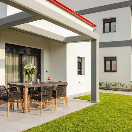 פוליכרונו Villa Irene מראה חיצוני תמונה